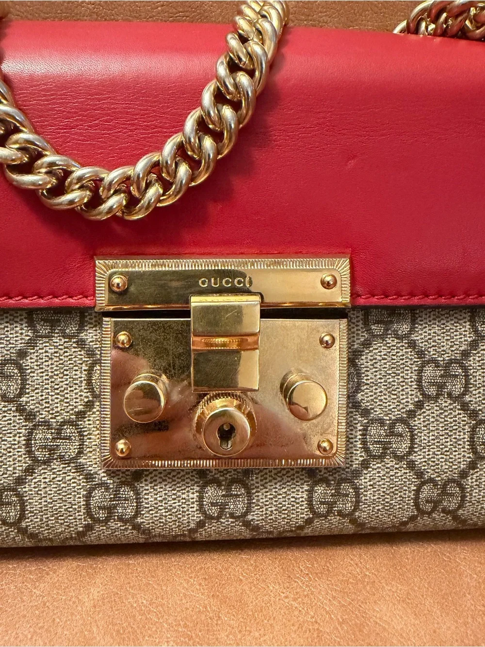 ❤️ Gucci Padlock Small GG Supreme Shoulder Bag